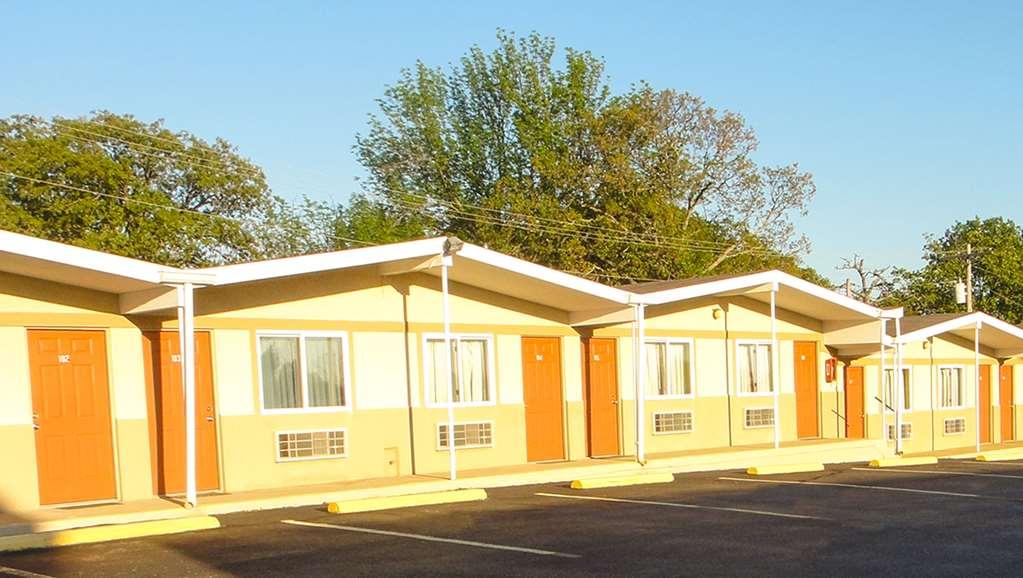 Relax Inn St. Robert Exterior foto